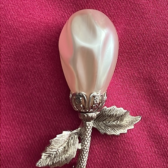 Vintage LISA Huge Pearl Flower BROOCH 6 inches Long Silver Plate New - Picture 5 of 7